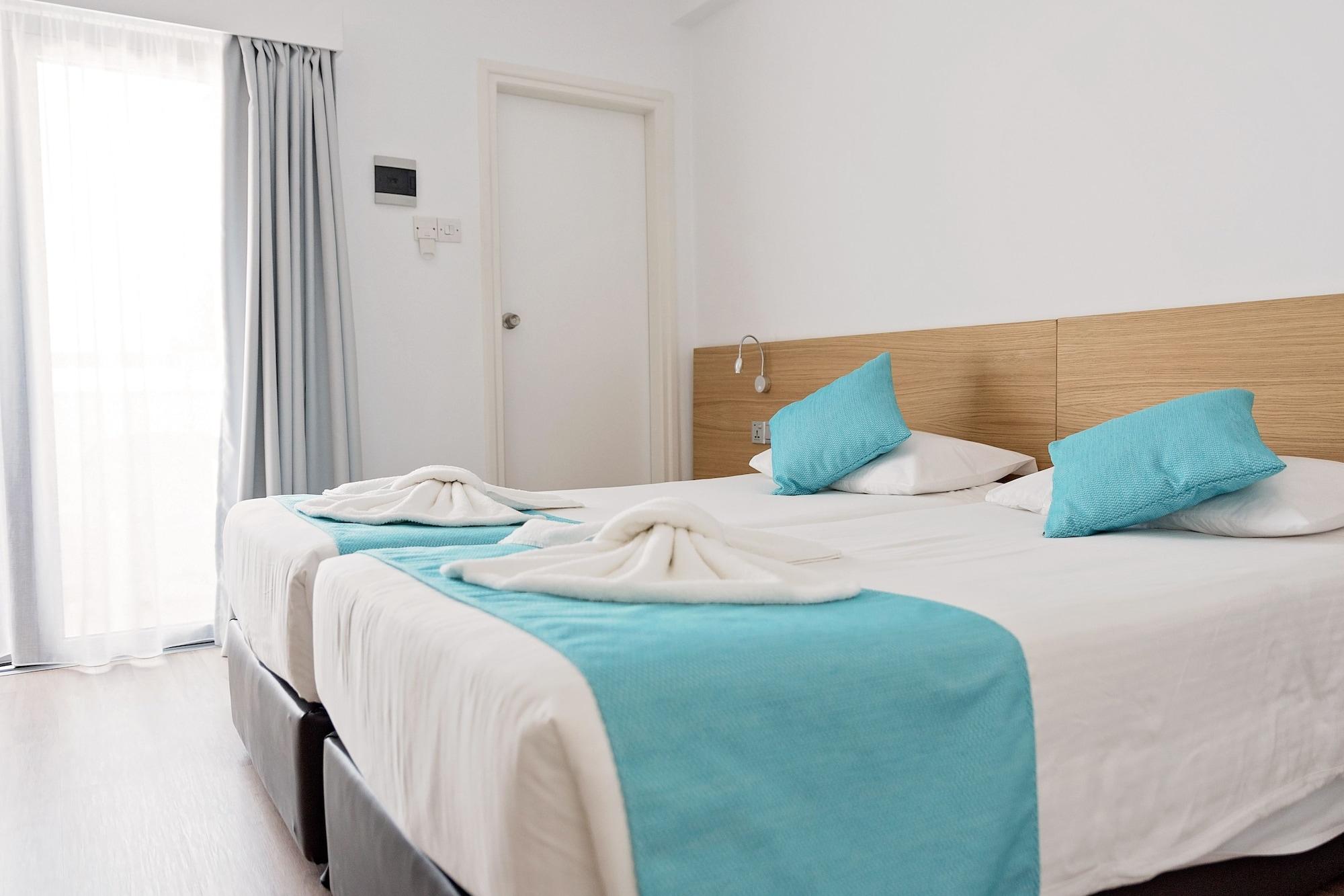 Pyramos Hotel Paphos Exterior photo