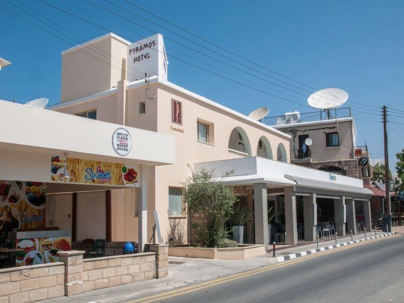 Pyramos Hotel Paphos Exterior photo