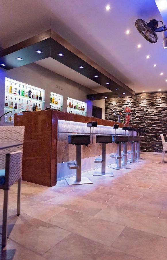 Pyramos Hotel Paphos Exterior photo